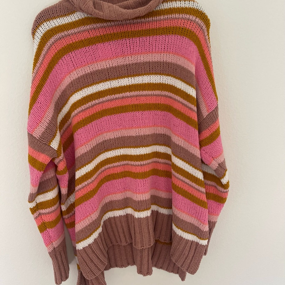 AMERICAN EAGLE turtle neck sweater. New with tags.